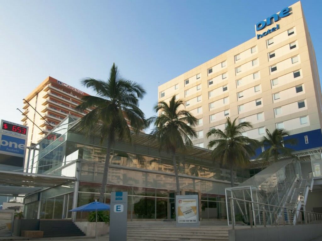 One Acapulco Costera Hotell Exteriör bild