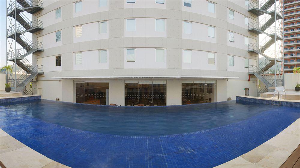 One Acapulco Costera Hotell Exteriör bild